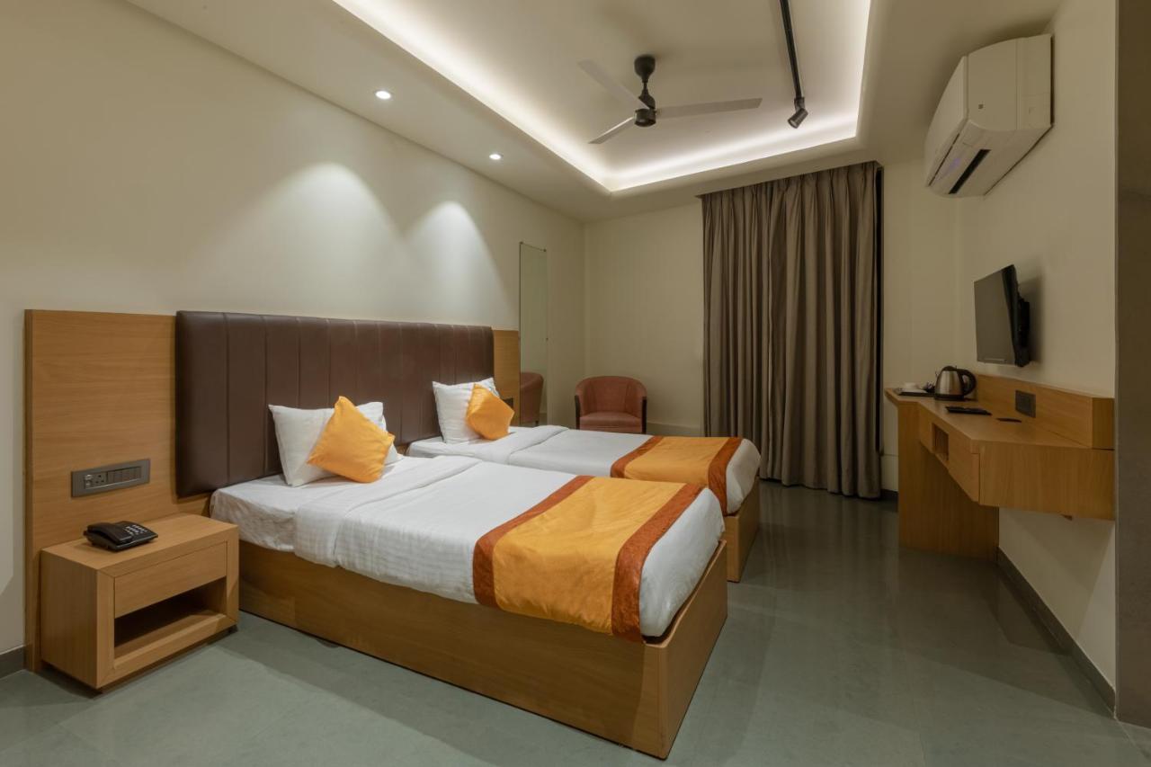 Indus Suites Нагпур Экстерьер фото